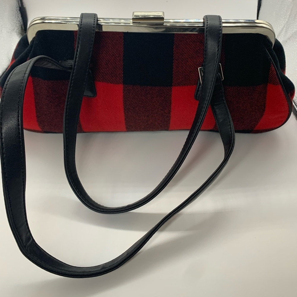 Amanda Smith purse Red/black color